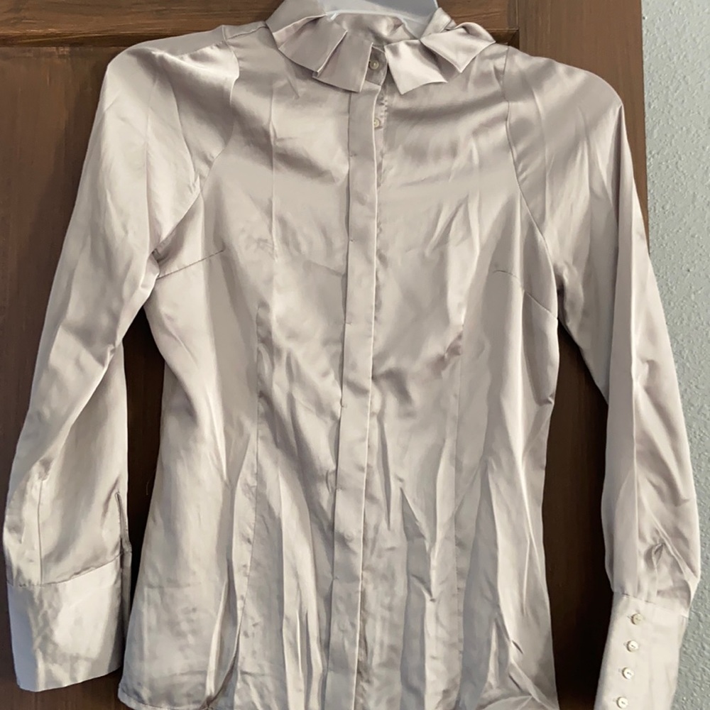 Worthington Women’s size small blouse. Like new. Never worn.